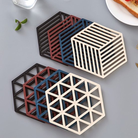 Set Mit 8 Sechseckigen Silikonuntersetzern (4 Farben, 2 Muster), Hitzebeständig Und Rutschfest, Für Pfannen, Gläser Und Als Tischdekoration