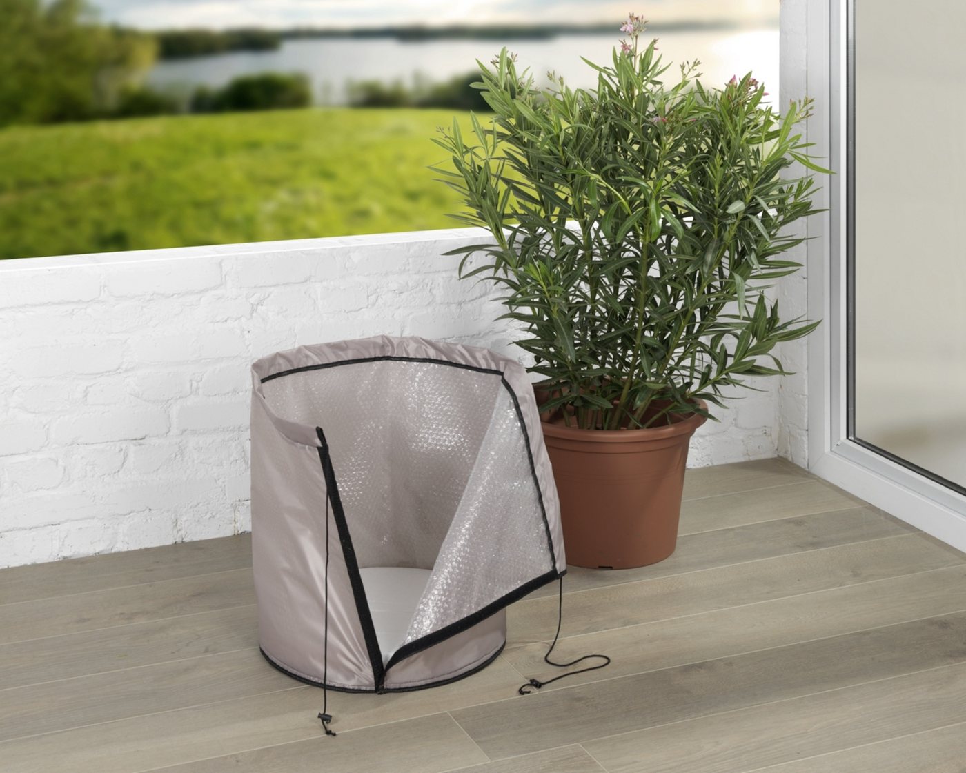 Maximex Winterschutzhaube Thermo-Pflanztopf-Sack, Frostschutz für Pflanzkübel, extra dicke Bodenplatte, ØxH: 45x55 cm Bild 5