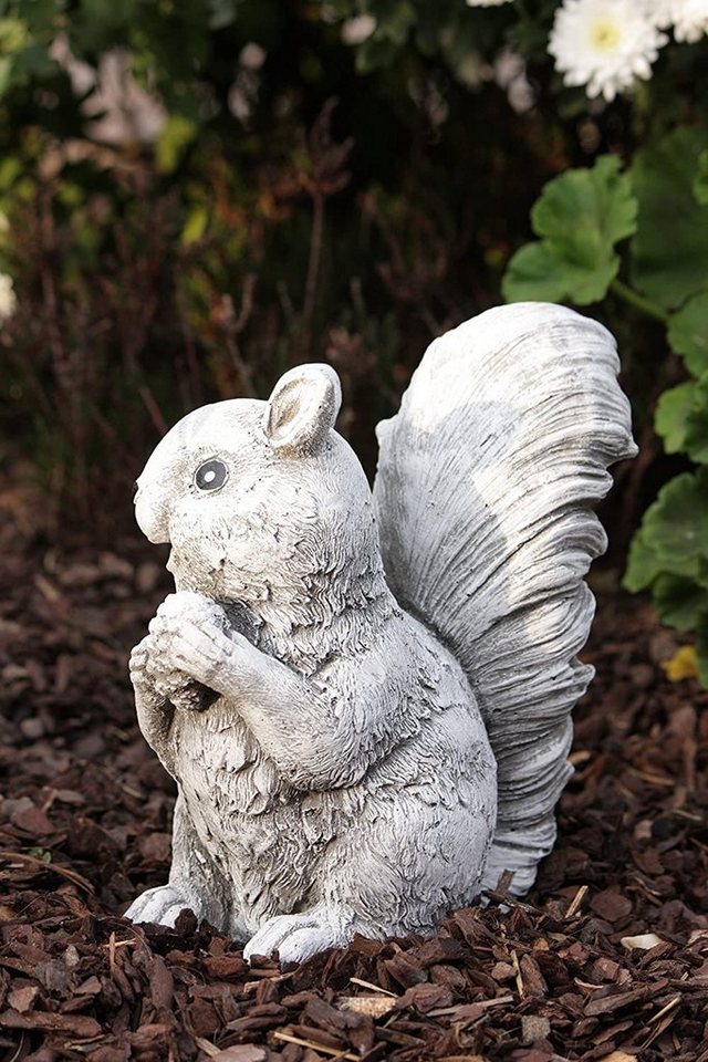 Stone and Style Gartenfigur Frostfeste Steinfigur Eichhörnchen stehend Bild 4