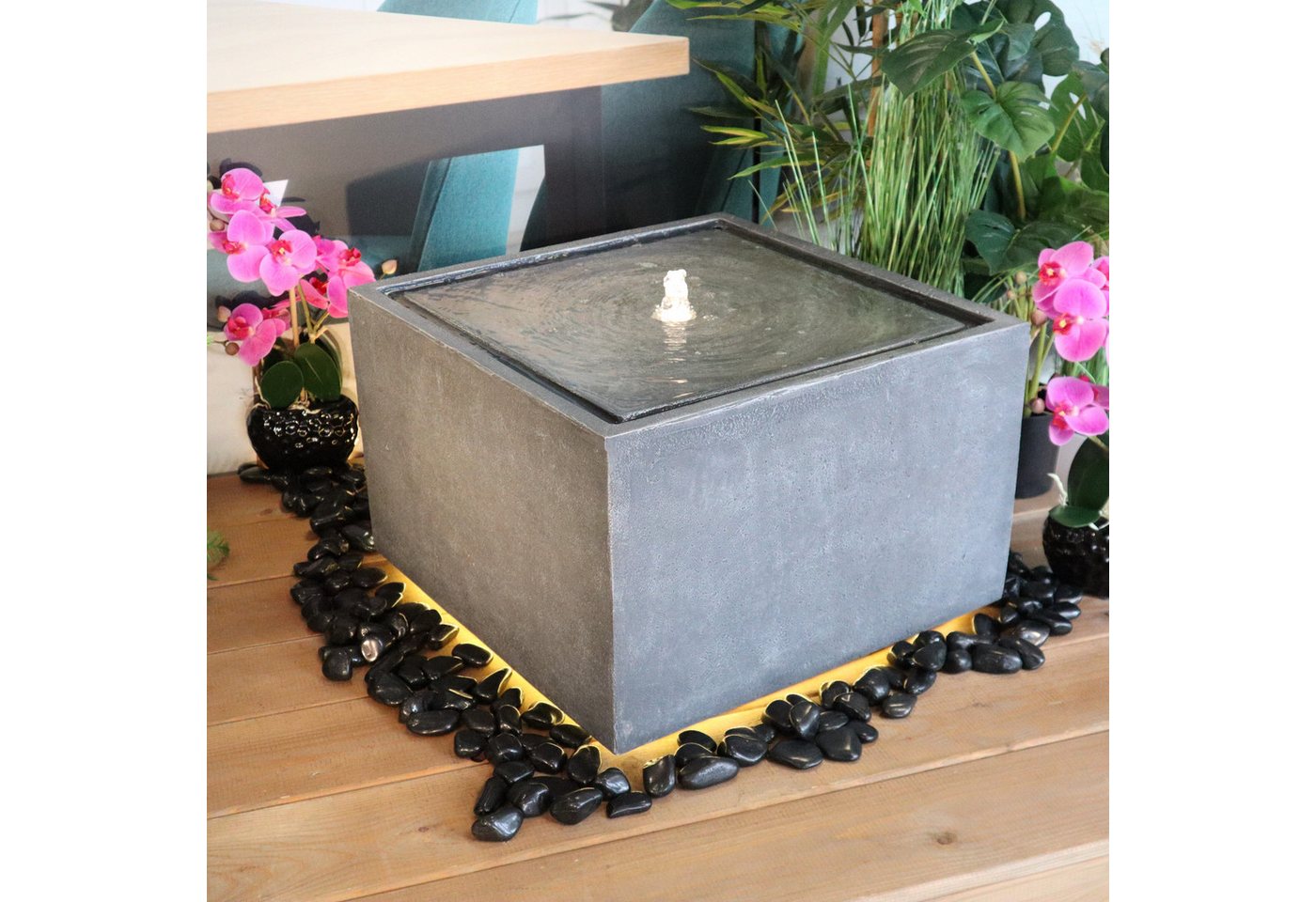 Wacredo Gartenbrunnen Premium Wasserspiel Komplettset Manila grau, Wasserbecken BxT: 50x50 cm, Gesamtmaß: 50 x 50 x 33cm (L x B x H) Bild 2