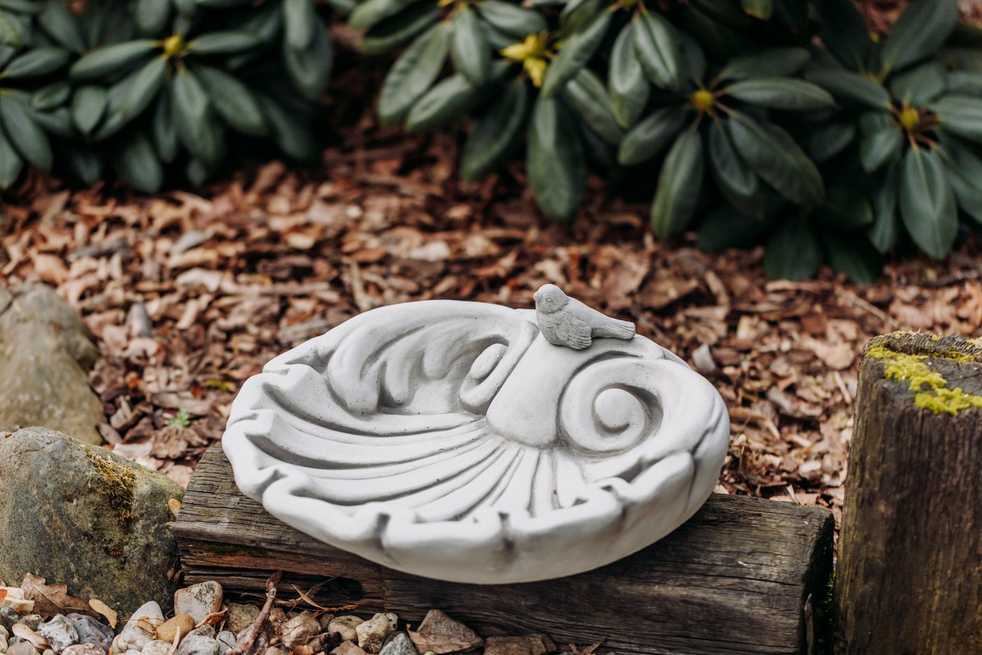 gartendekoparadies.de Gartenfigur Vogel-Tränke Blatt, Vogelbad, Steinfigur, H. 13 cm, 11 kg, Frostsicher