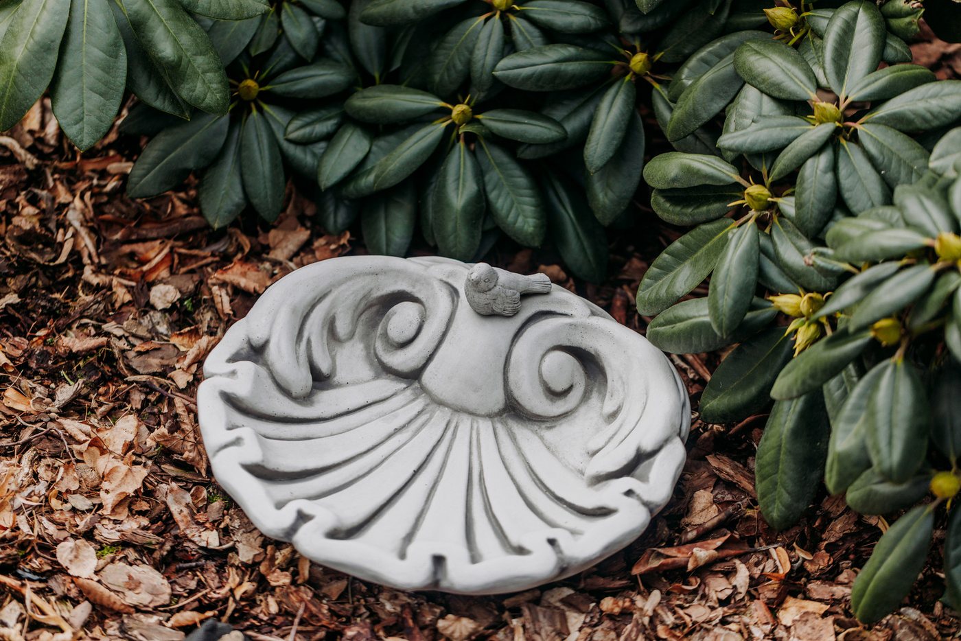gartendekoparadies.de Gartenfigur Vogel-Tränke Blatt, Vogelbad, Steinfigur, H. 13 cm, 11 kg, Frostsicher Bild 3