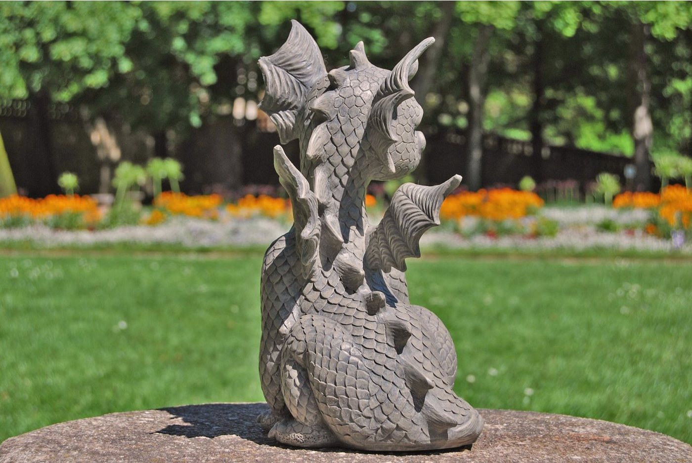 MystiCalls Gartenfigur Gartendrache - Modell süßer Fratz Bild 4