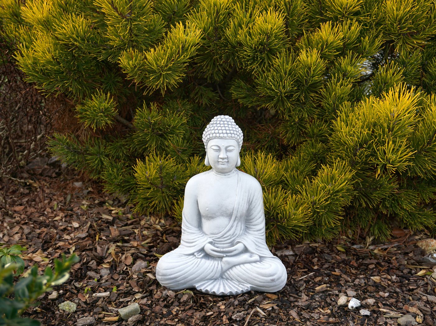 gartendekoparadies.de Gartenfigur Buddha in tiefer Meditation, Steinfigur, H. 30 cm, 6 kg, Frostsicher