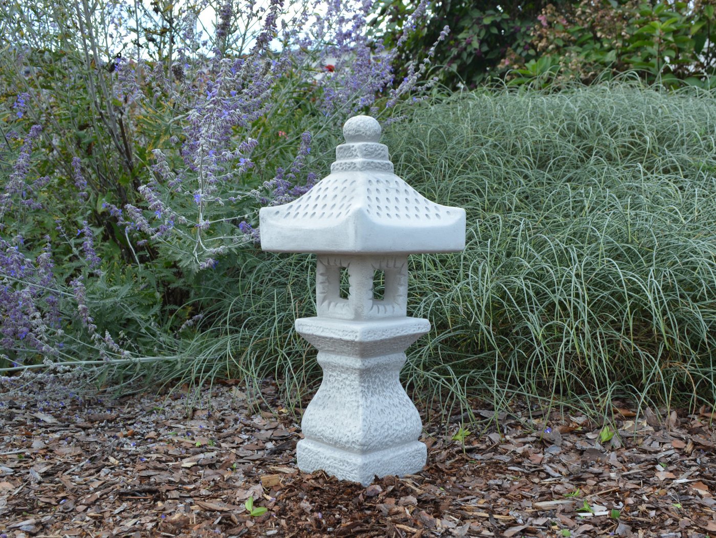 gartendekoparadies.de Gartenfigur Tachi-Gata-Steinlampe japanische Steinlaterne, H. 42 cm, 7 kg, Frostsicher Bild 4