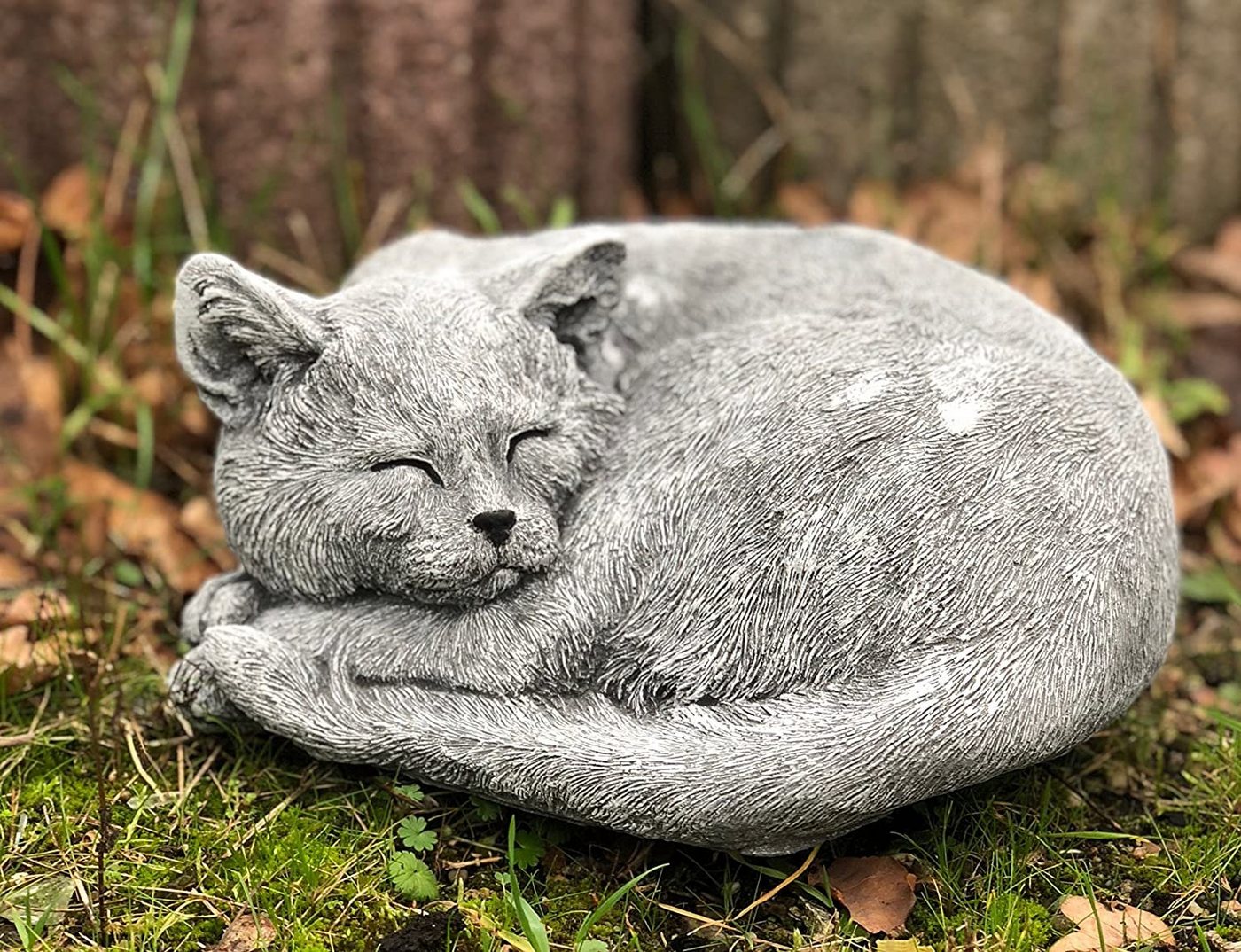 Stone and Style Gartenfigur Frostfeste Steinfigur schlafende Katze Kater Carlos Bild 2