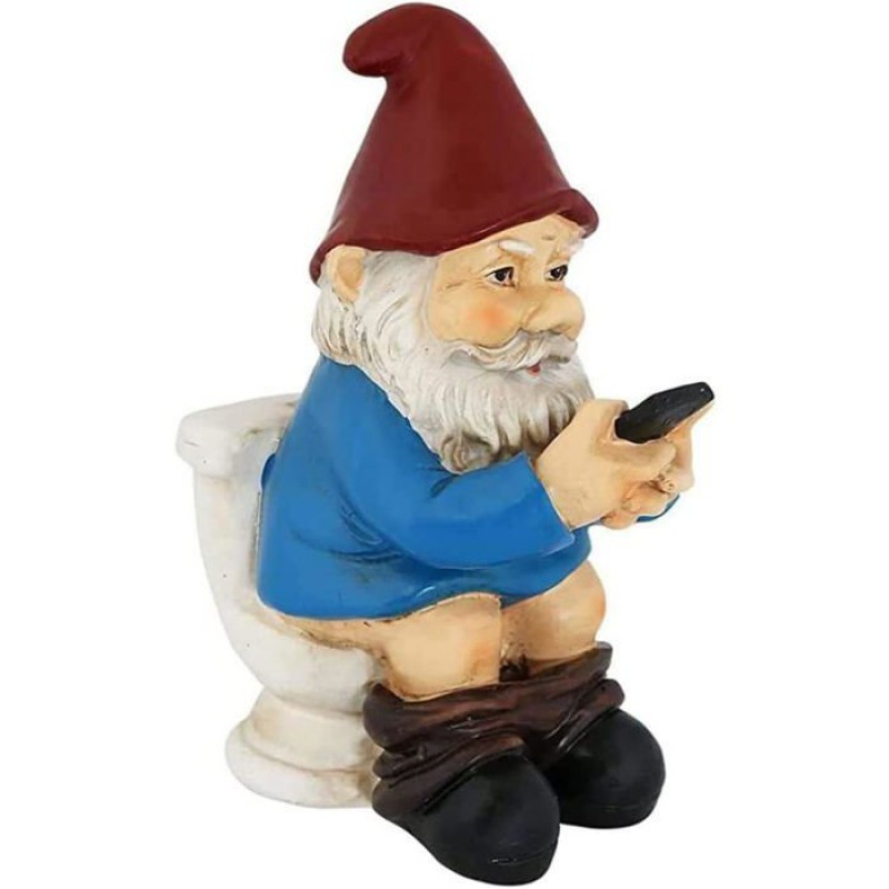 Witzige Gartenzwergfigur Auf Einer Toilette, Originelle Dekoration Für Rasen Und Garten
