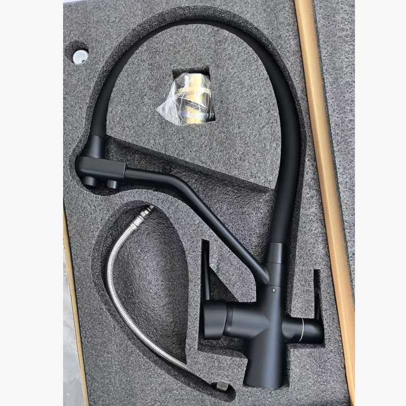 Grenzüberschreitender 3-in-1-küchenarmatur Mit Kupferkern, Warm- Und Kaltwasser, Universell Drehbare Armatur Für Spülbecken Und Waschbecken, Direkter Trinkwasserfilter - Verzinkter Kupferkörper, Schwa