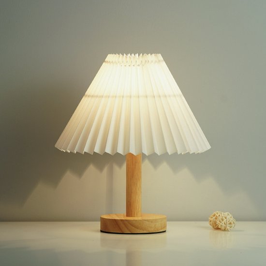 Kleines, Plissiertes Nachtlicht Moderne Nachtlampe Mit Beigefarbenem Lampenschirm Und Metallfuß Schöne Lampe Für Schlaf Und Wohnzimmer