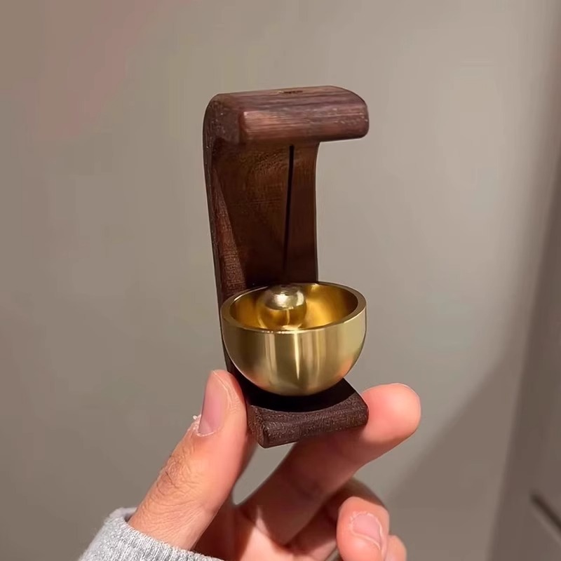 Magnetische Türklingel Luxuriöse Windkugel Messingglocke Mit Dopamin Effekt Hängend Fürs Schlafzimmer Dekorative Eingangstürklingel 7,5 X 5 Cm