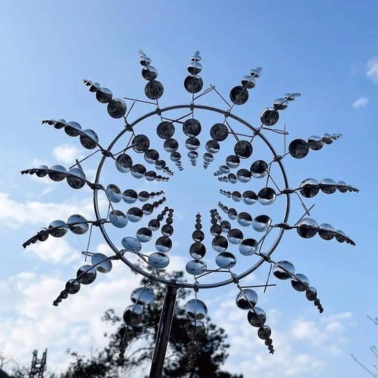 3d Metallwindmühle: Eine Einzigartige Und Bezaubernde Windmühlenskulptur, Die Sich Als Dekoration Eignet. Für Terrasse Und Garten.
