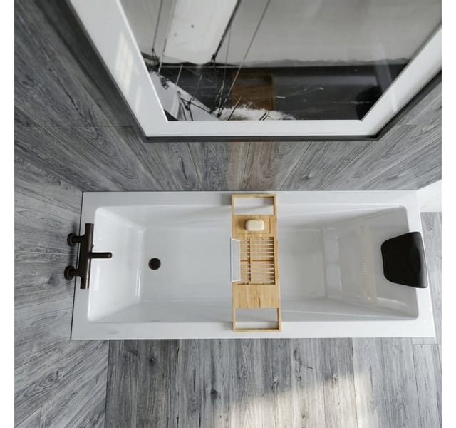KOLMAN Badewanne Rechteck 120 x 70 Cm Mit Acrylschürze Mit Bambus Badewannenablage Mit Kopfstütze KODI Inkl. Ablauf Und Füße
