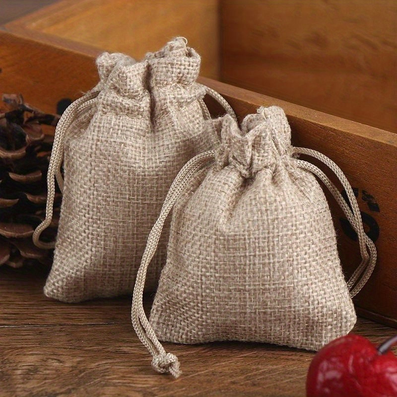 100 Beutel Aus Natürlichem Jute Mit Kordelzug (9 X 12 Cm) Und Leinenbeutel, Geeignet Für Schmuck, Gastgeschenke Und Zur Aufbewahrung Zu Hause Während Der Feiertage.