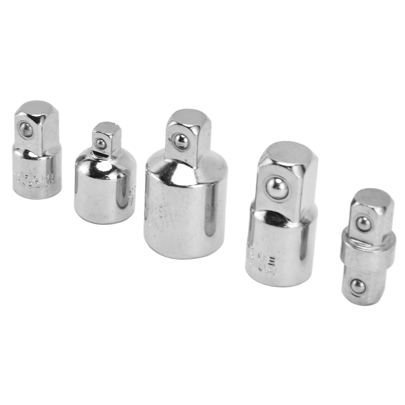 Set Aus 5 Robusten Und Langlebigen Steckschlüsseladaptern In Verschiedenen Größen, Kompakt, Praktisch Und Mit Ratschenmechanismus Für Die Industrie.