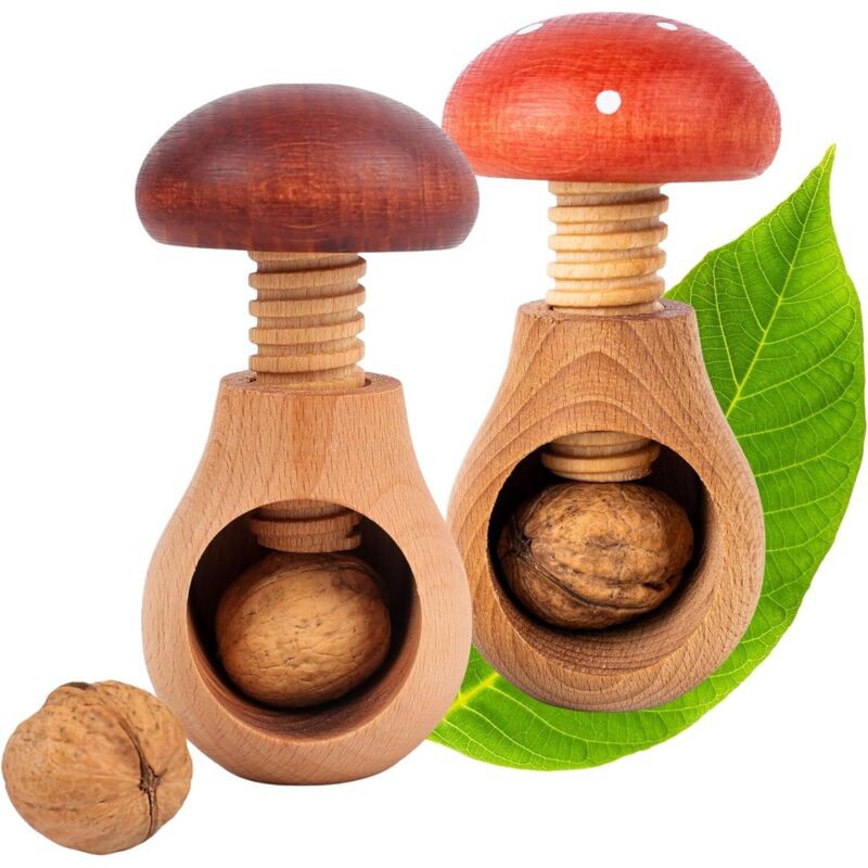 Set Mit 2 Nussknackern Aus Holz – Braun Und Rot Mit Weißen Punkten