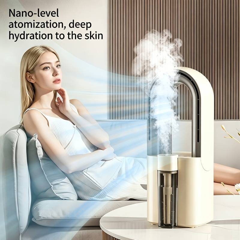 Dieser Multifunktionale, Klingenlose Tischventilator Kann Auch Als Luftbefeuchter Mit Vernebelungsfunktion Für Zuhause Und Büro Verwendet Werden. Er Ist Cremeweiß.