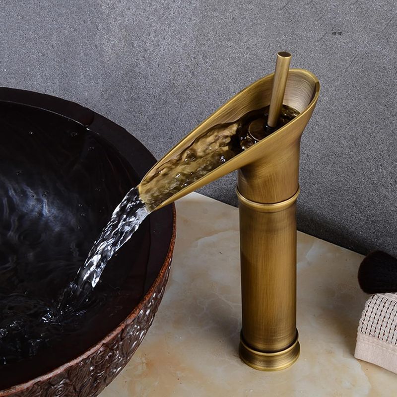 Vintage-wasserfallarmatur Aus Messing Für Badezimmerwaschbecken, Einloch-mischbatterie Für Warm- Und Kaltwasser, Antikes Design Mit Rohren