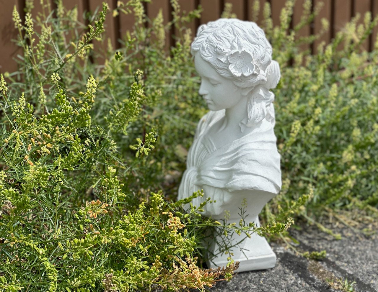 Stone and Style Gartenfigur Frostfeste Steinfigur Frauenbüste Antoinette 50cm Bild 2
