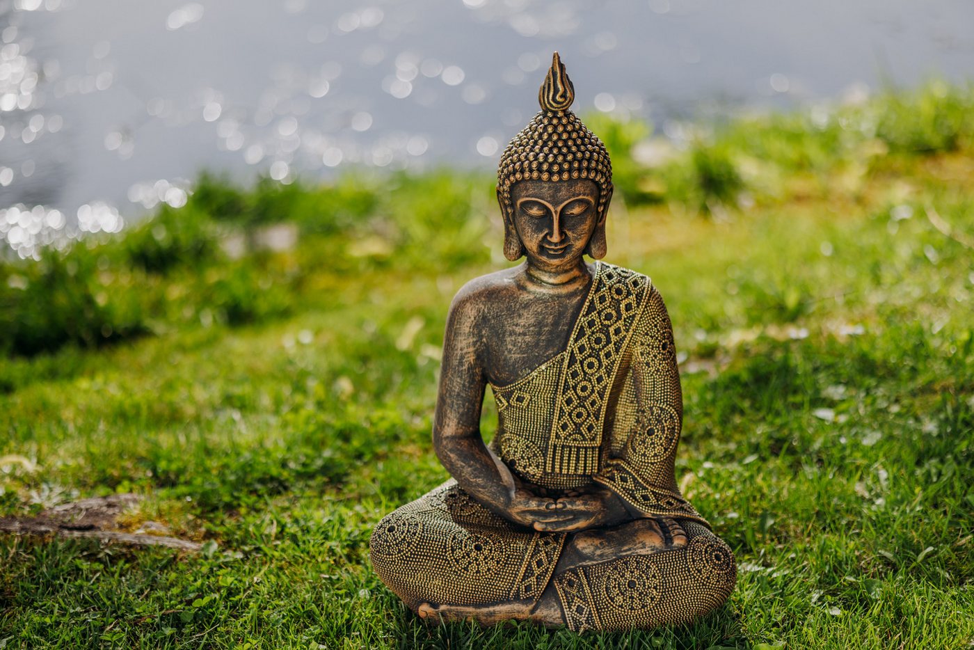 gartendekoparadies.de Gartenfigur Thailändische Buddha Statue, Steinfigur H. 49 cm, 16 kg, Frostsicher