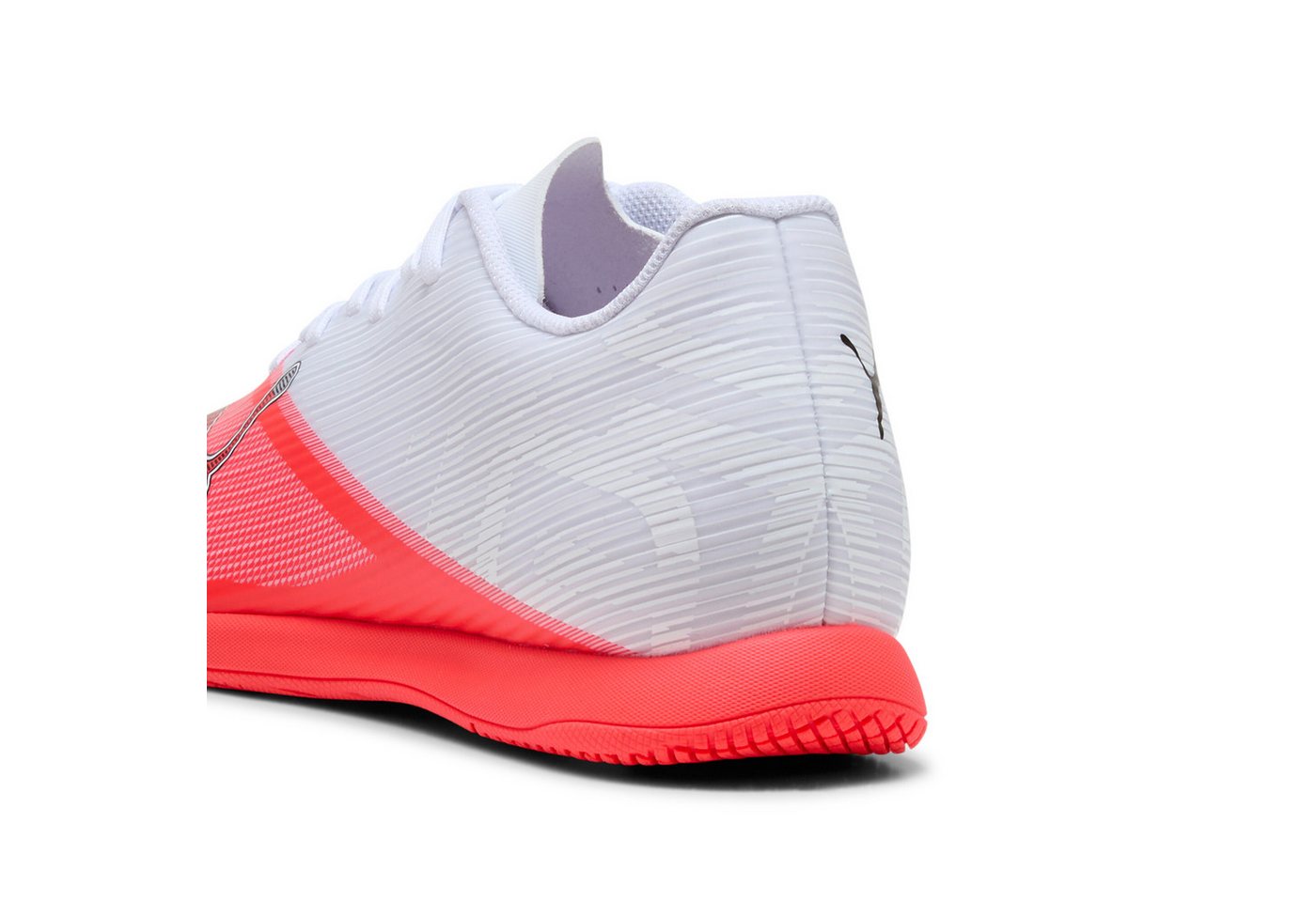 PUMA ULTRA 7 PLAY IT Fußballschuh für Halle und Straße Bild 3