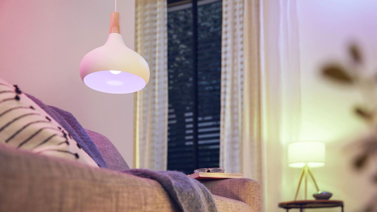 Philips Smart LED Leuchtmittel Tunable White & Color A60 E27 Birne 8 W