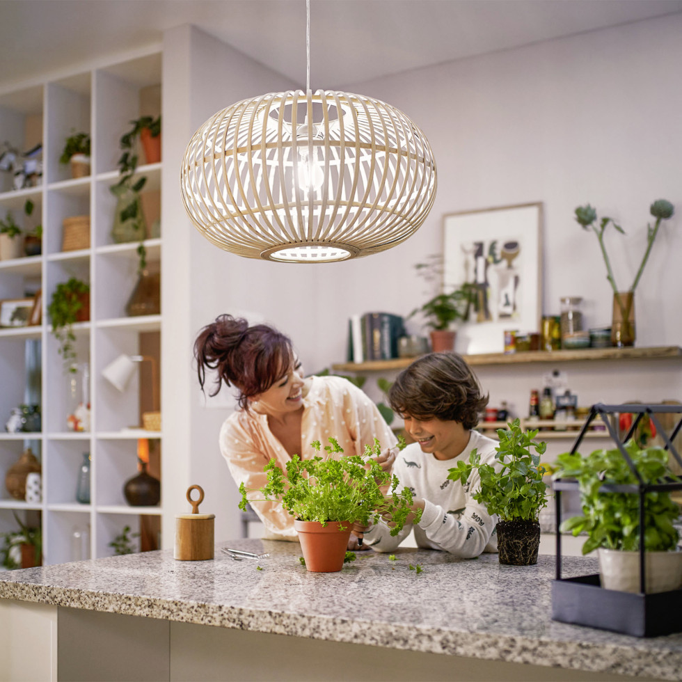 Philips LED Leuchtmittel E14 2,3W 485lm 2700K Bild 3