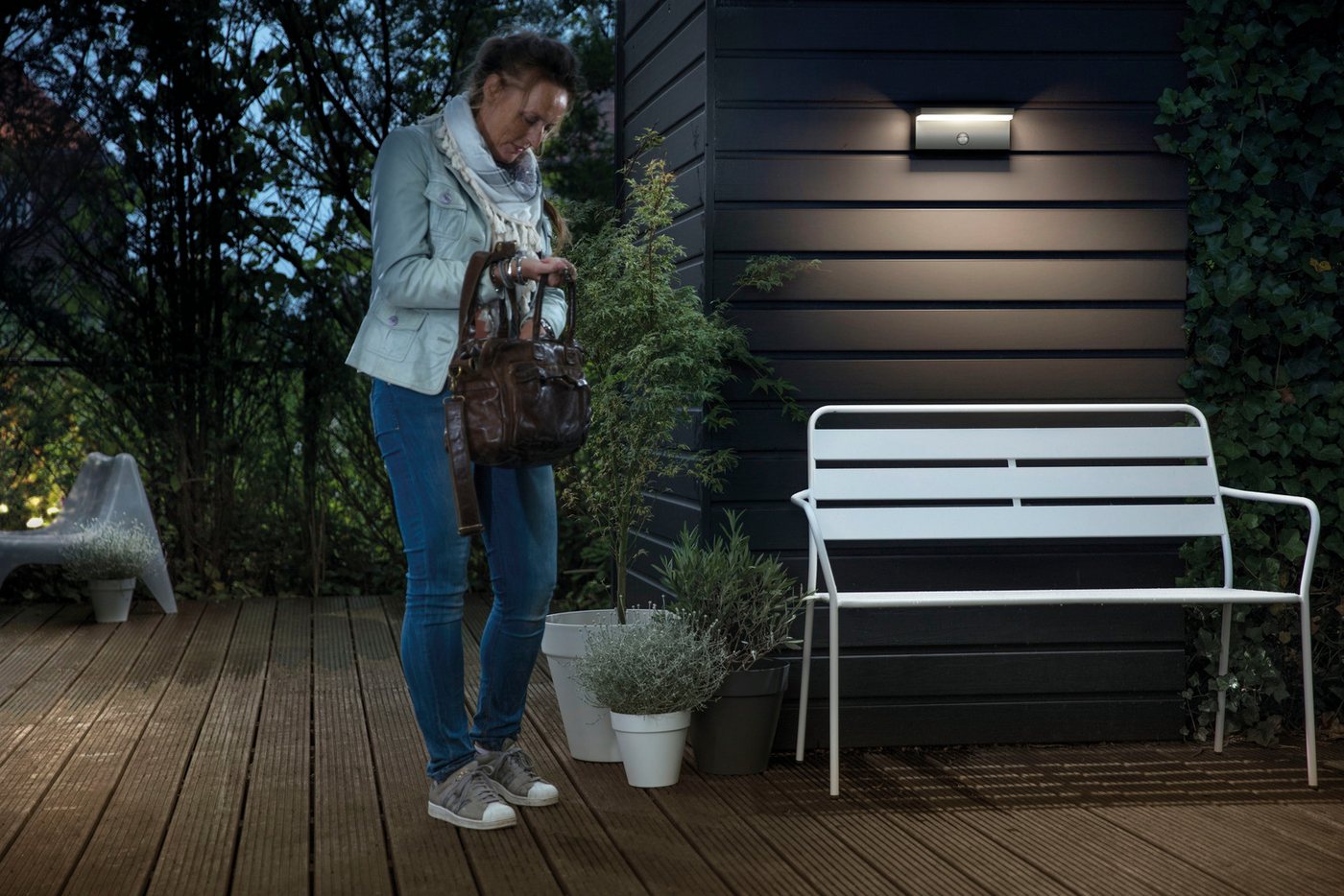 Philips myGarden LED-Außen-Wandleuchte mit Bewegungsmelder Bustan