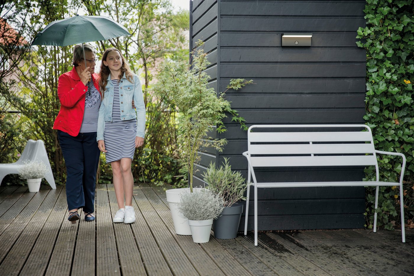 Philips myGarden LED-Außen-Wandleuchte mit Bewegungsmelder Bustan Bild 5