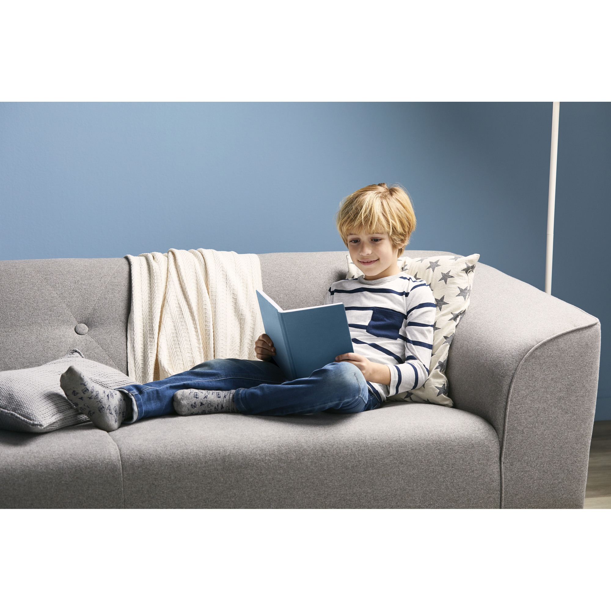 Philips LED-Leuchtmittel 'Classic' Kerze matt E14 4,3 W 470 lm tageslichtweiß Bild 3
