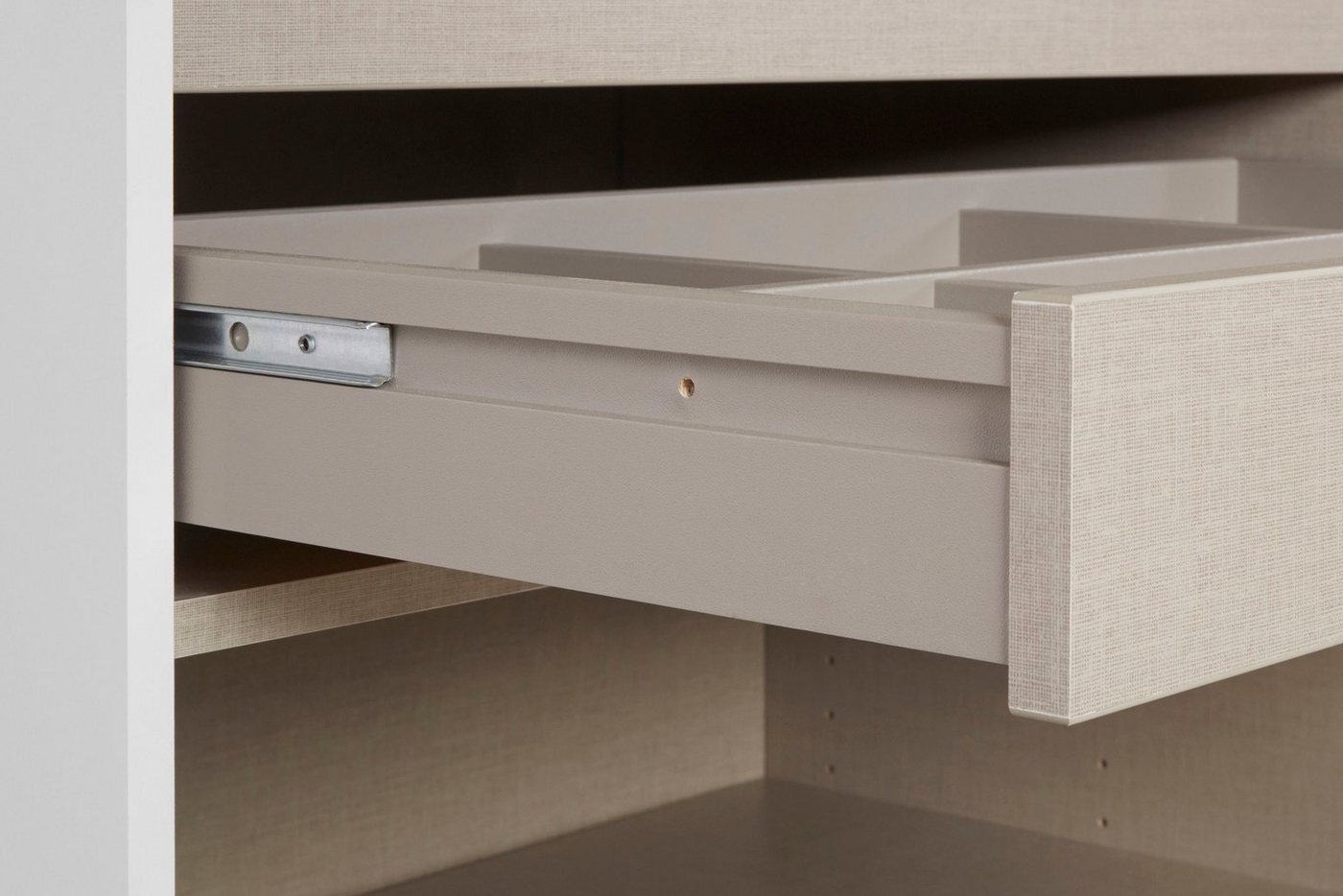 rauch Schwebetürenschrank Kleiderschrank Schrank Garderobe Schlafzimmerschrank Ankleide KEPAN (optional mit Beleuchtung, Breiten: 211-368 cm, Höhen 213/233 cm) inkl. Schubladeneinsatz und Passepartout MADE IN GERMANY Bild 5