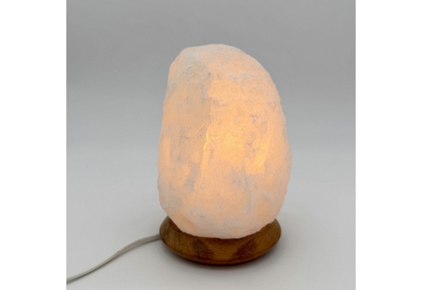 HAF Salzkristall-Tischlampe Salzlampe Naturform 2-3kg Weiß Salzkristalllampe inkl. Fassung + Birne, Leuchtmittel wechselbar, Warmweiß/Rosa, Handgefertigt - jeder Stein ein Unikat