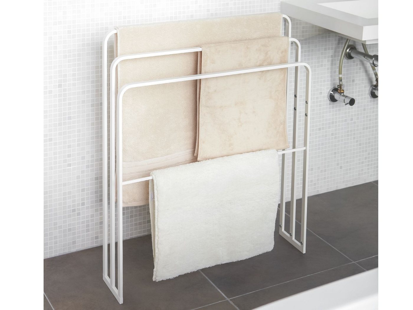 Yamazaki Handtuchständer Tower freistehend Handtuchhalter ohne Bohren 4 Stangen Badezimmer, Design