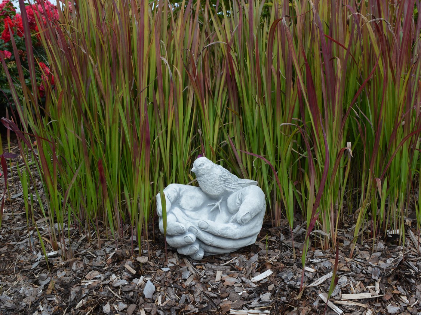 gartendekoparadies.de Gartenfigur Vogel-Trinkschale Hand, Steinfigur, H. 18 cm, 6 kg, Frostsicher Bild 3