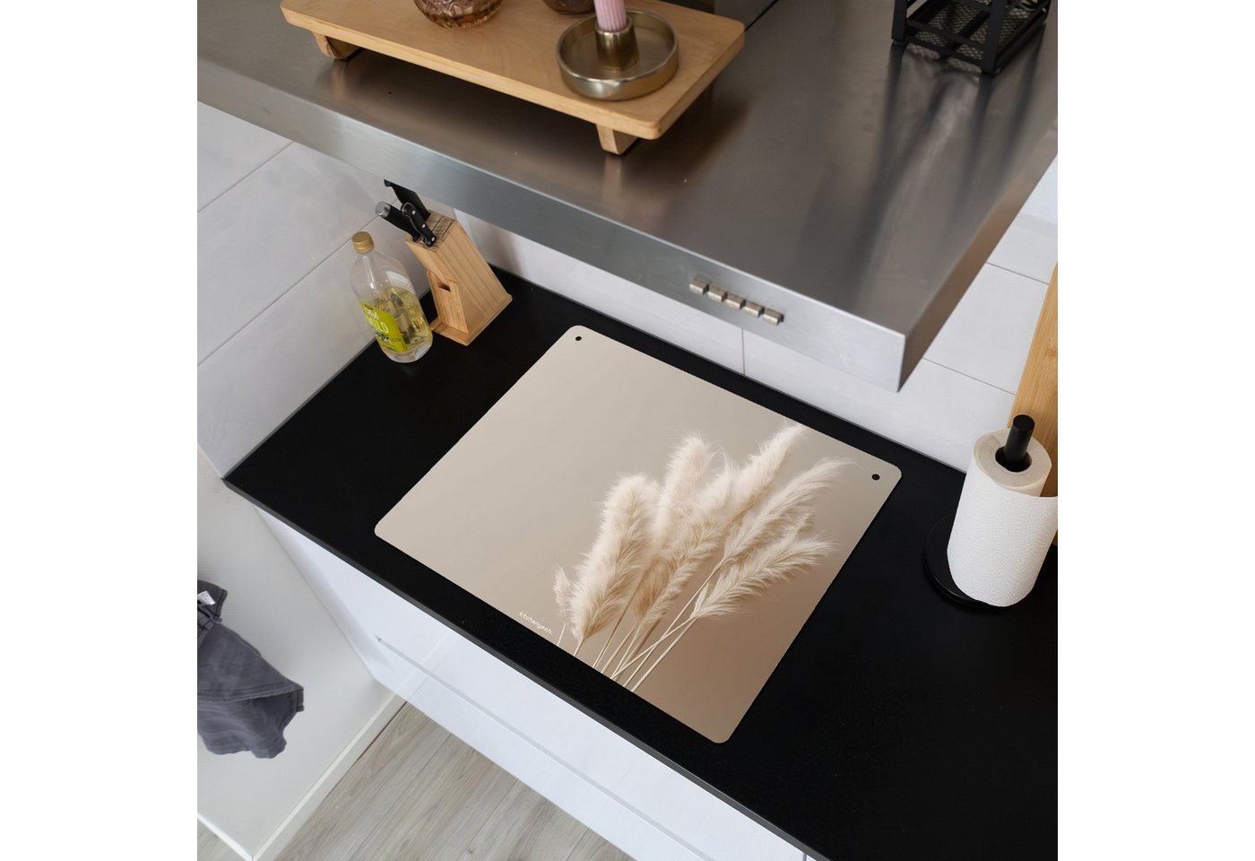 KitchenYeah Küchenrückwand Pampasfedern - Beige - Pampasgras - Trockenblumen, (1-tlg), Herdabdeckplatten Ceranfeld, Induktionsschutz, Spritzschutz, 65x55 cm Bild 2