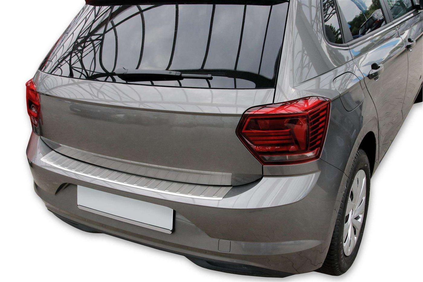 RECAMBO Ladekantenschutz für VW POLO VI, Typ AW, BJ ab BJ 2018> Stoßstangenschutz, V2A rostfrei, Exklusive Optik, praktischer Schutz & perfekte Passform Bild 2