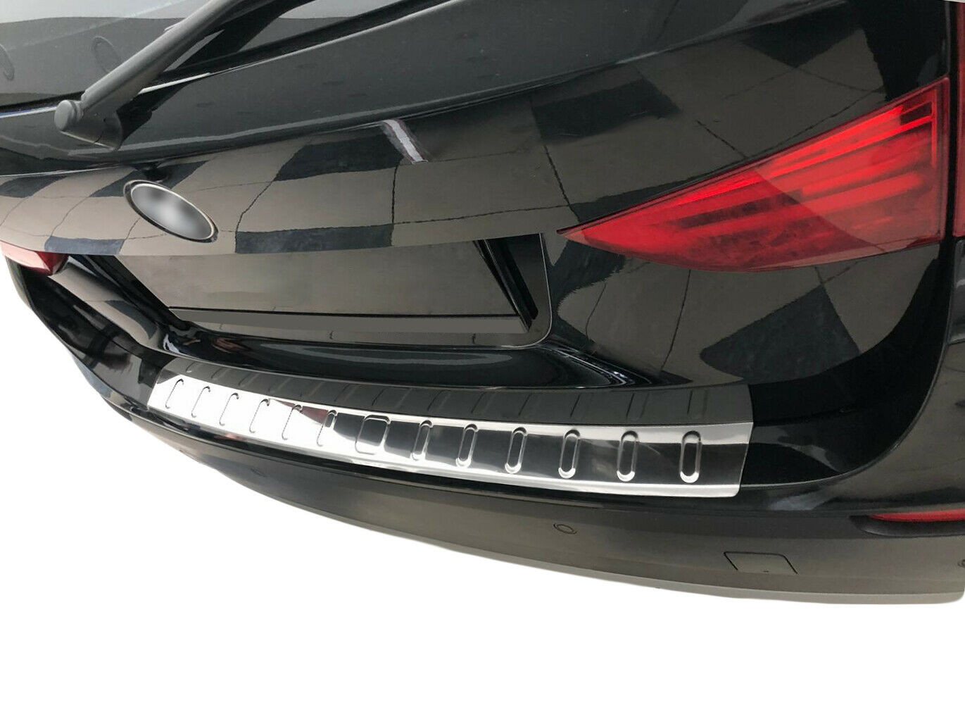 RECAMBO Ladekantenschutz für BMW X1 E84 2009-2012 vor LCI Stoßstangenschutz, V2A rostfrei, Exklusive Optik, praktischer Schutz & perfekte Passform