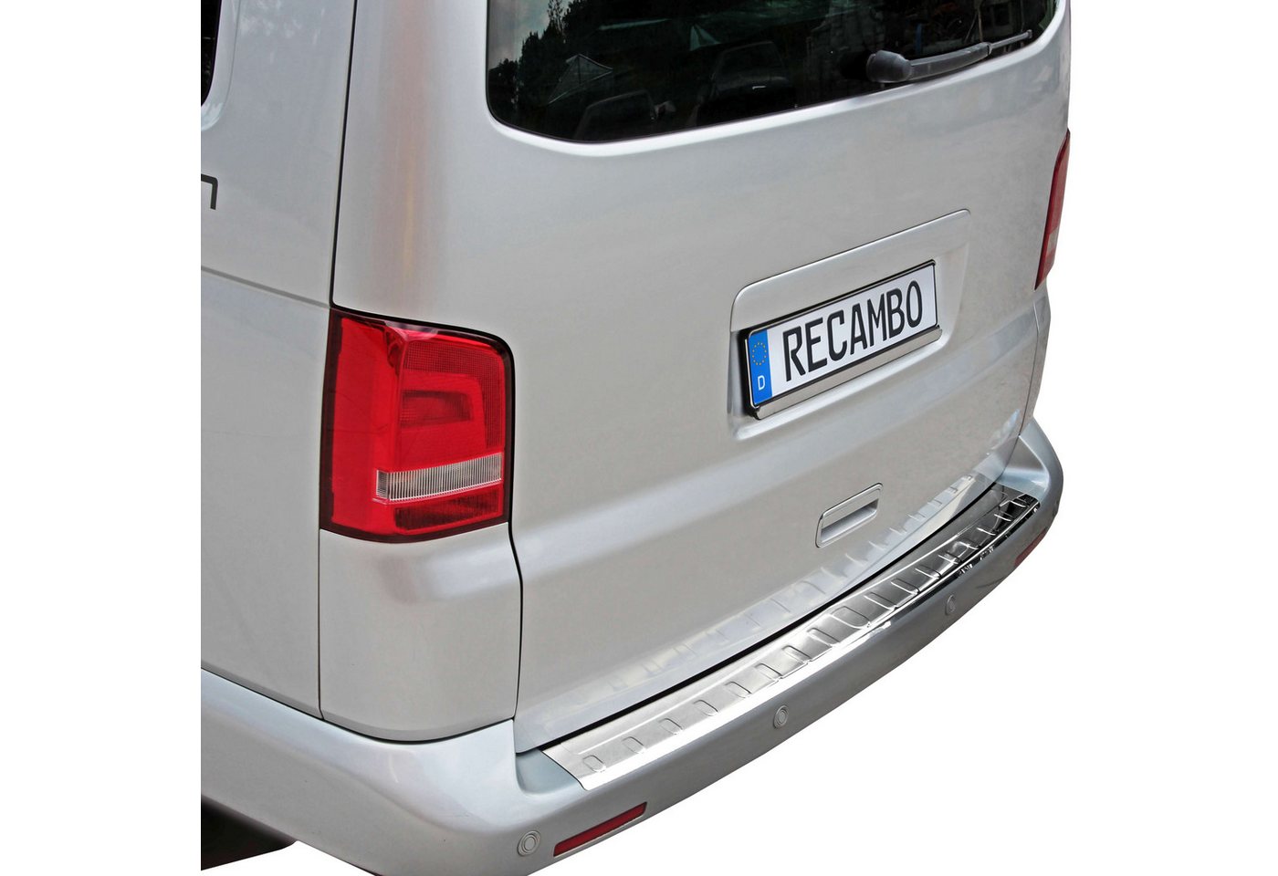 RECAMBO Ladekantenschutz für VW T5, VW T6, ab 2003- Stoßstangenschutz, V2A rostfrei, Exklusive Optik, praktischer Schutz & perfekte Passform Bild 2