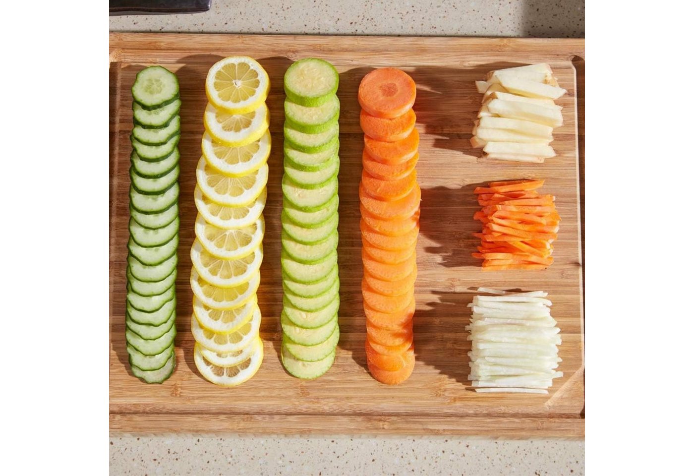 Kityhome Gemüseschneider Gemüseschneider 4-in-1 verstellbar Küchenhelfer Zerkleinerer, 4 Schneidmodi,Würfel / Stifte / Scheiben / Streifen / Julienne