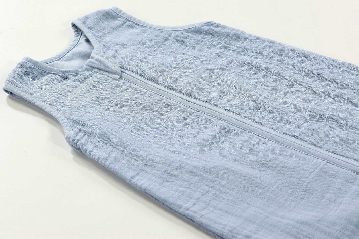 Alvi® Babyschlafsack Babyschlafsack Mull-Schlafsack Uni blau, Frühjahr- & Sommerschlafsack, atmungsaktives Material, Verdeckter Reißverschluss mit extra Kinnschutz, hochwertiges Material aus 100% Baumwolle bis 60 Grad waschbar Bild 4