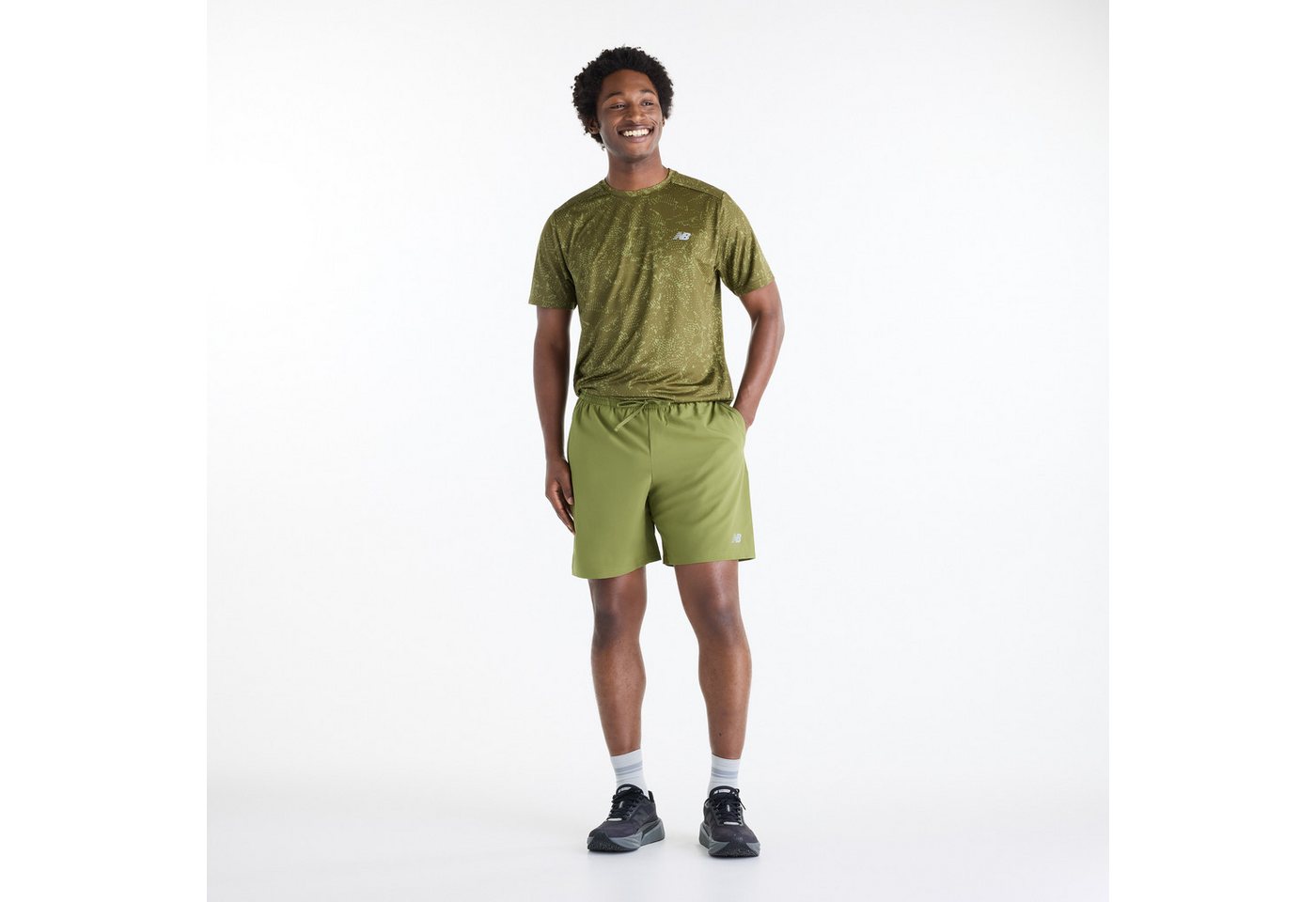 New Balance Laufshorts SPORT ESSENTIAL SHORT 7 mit atmungsaktivem Innenslip Bild 4