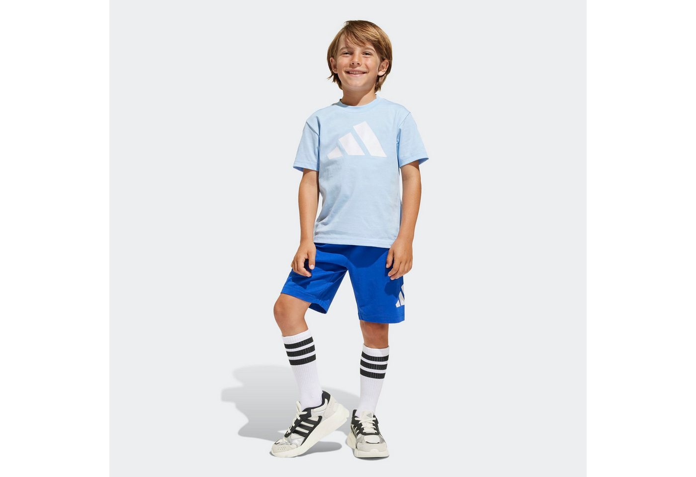 adidas Sportswear Trainingsanzug ESSENTIALS KIDS -SET (2-tlg), für Kinder, zweiteilig, aus Baumwolle Bild 3