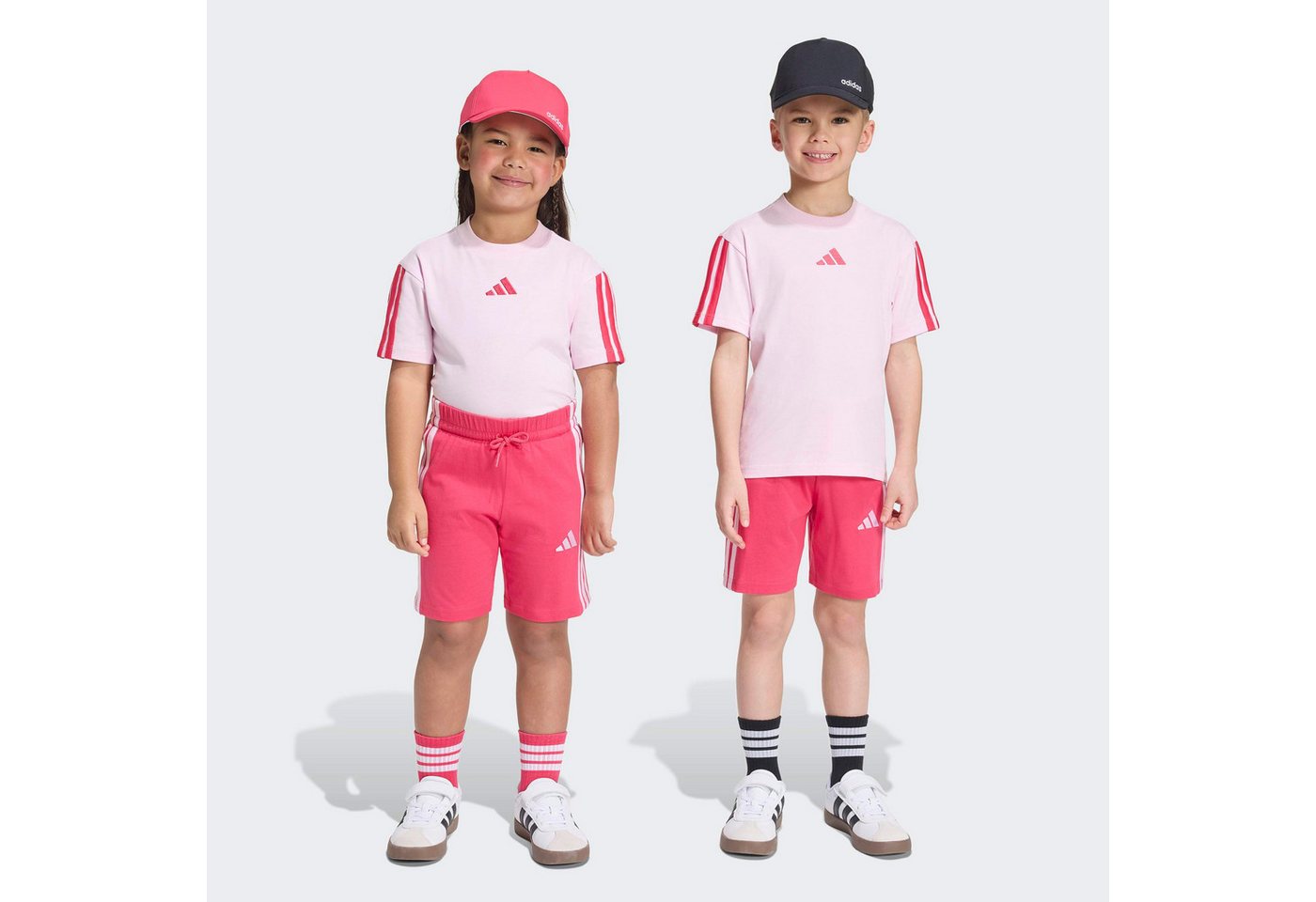 adidas Sportswear Trainingsanzug ESSENTIALS KIDS -SET (2-tlg), für Kinder, mit 2 Teilen, aus Baumwolle Bild 4