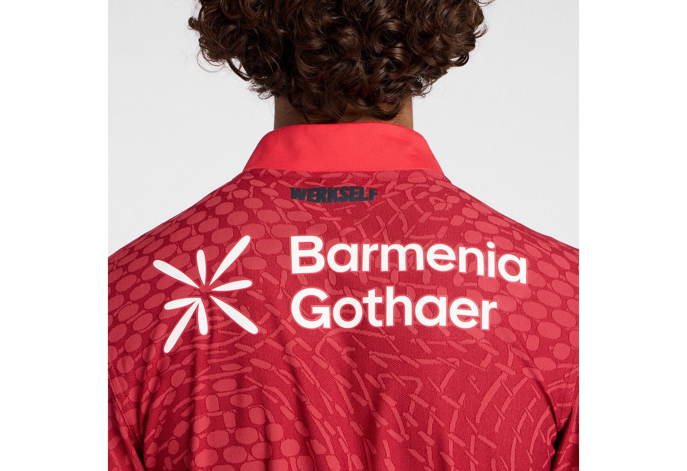 New Balance Trainingsshirt BAYER 04 LEVERKUSEN MIDLAYER Langarm-Schnitt, schnell trocknend, atmungsaktiv Bild 4