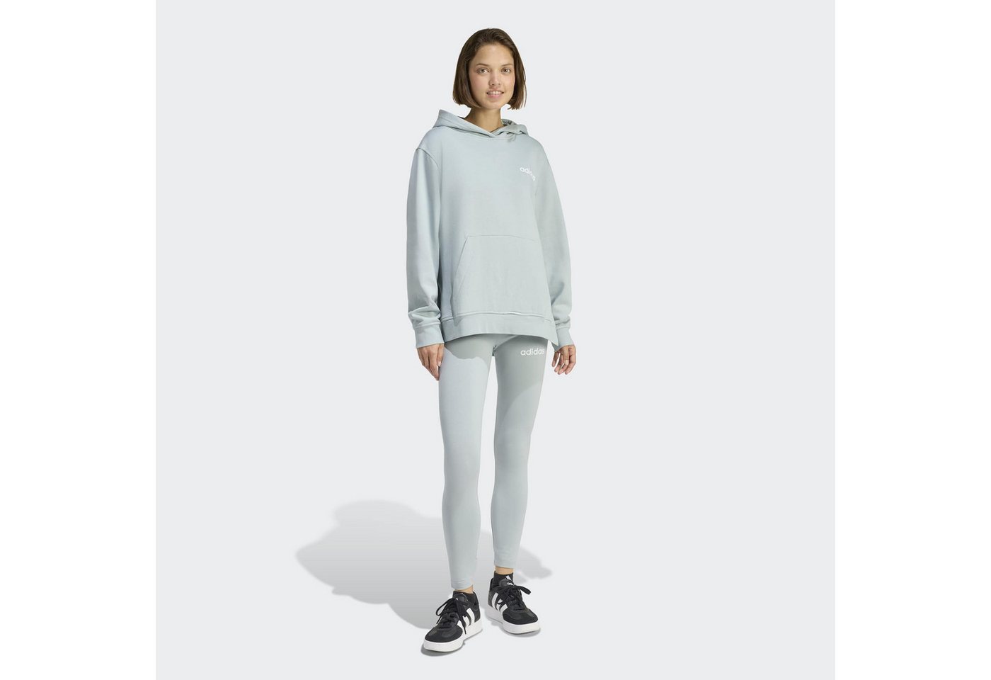 adidas Sportswear Trainingsanzug W LEISURE TS (2-tlg), zweiteiliges Set, für Erwachsene, aus Baumwolle