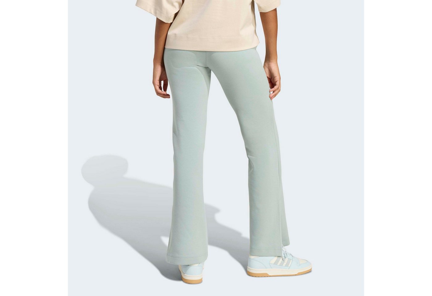 adidas Sportswear Sporthose SOFT LUX AUSGESTELLTE für Erwachsene, mit normal-weiter Form, aus Polyester Bild 2