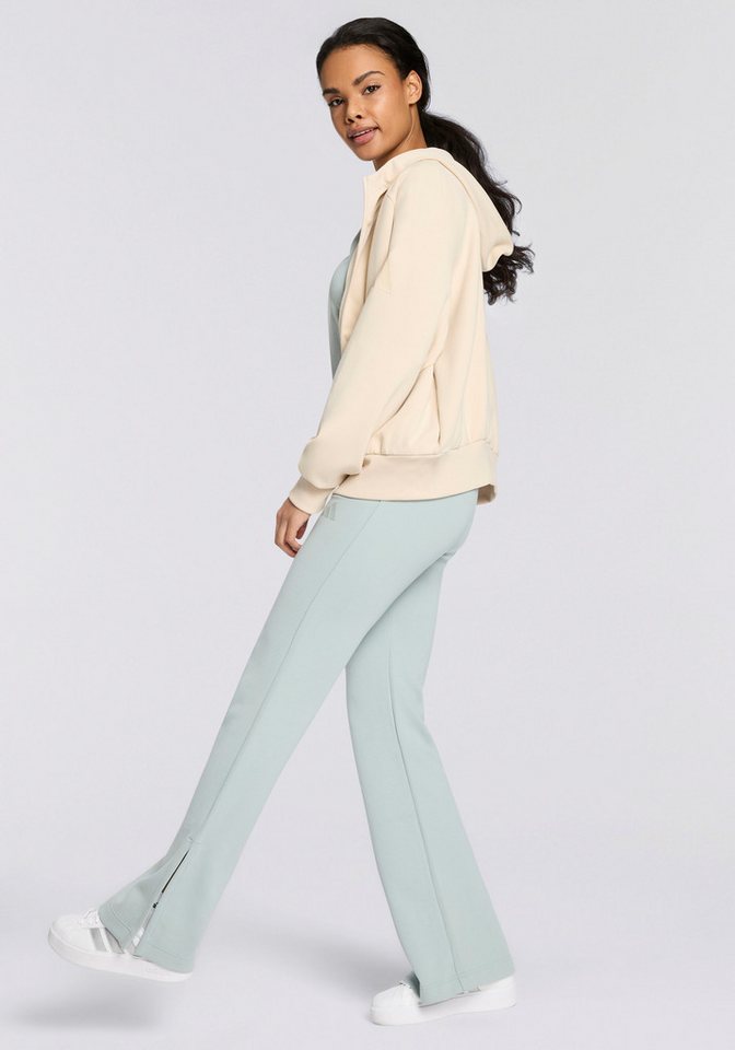 adidas Sportswear Sporthose SOFT LUX AUSGESTELLTE für Erwachsene, mit normal-weiter Form, aus Polyester Bild 4