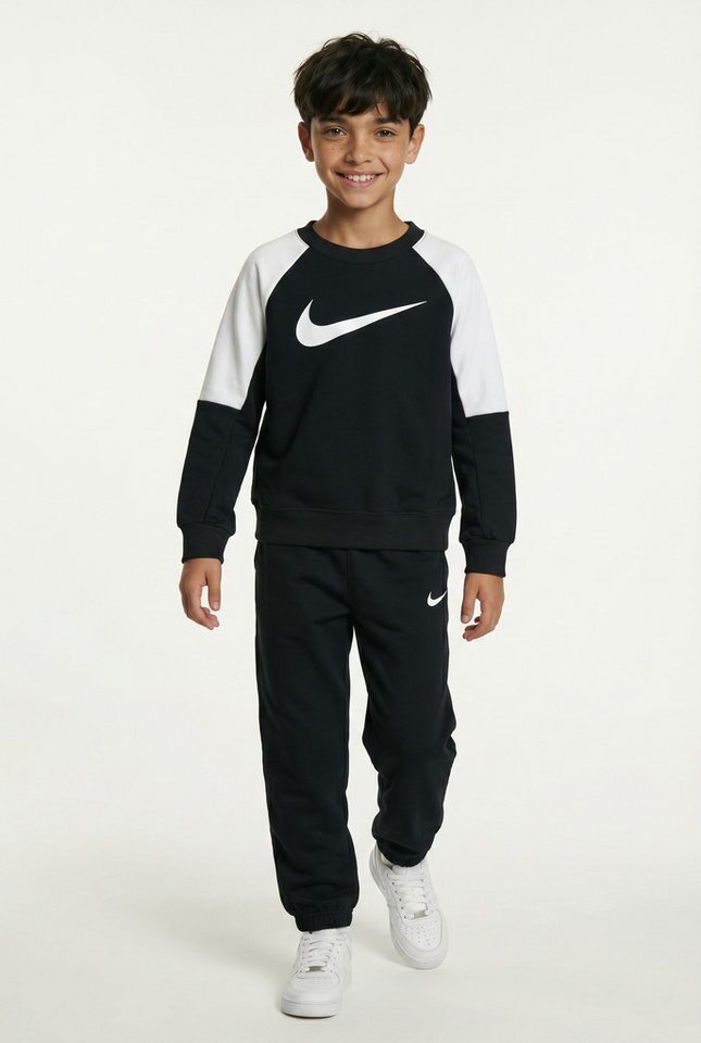 Nike Sportswear Jogginganzug NKN LIFESTYLE ESSENTIALS CREW (2-tlg), für Kinder konzipiert, zweiteiliges Set, aus Polyester Bild 3