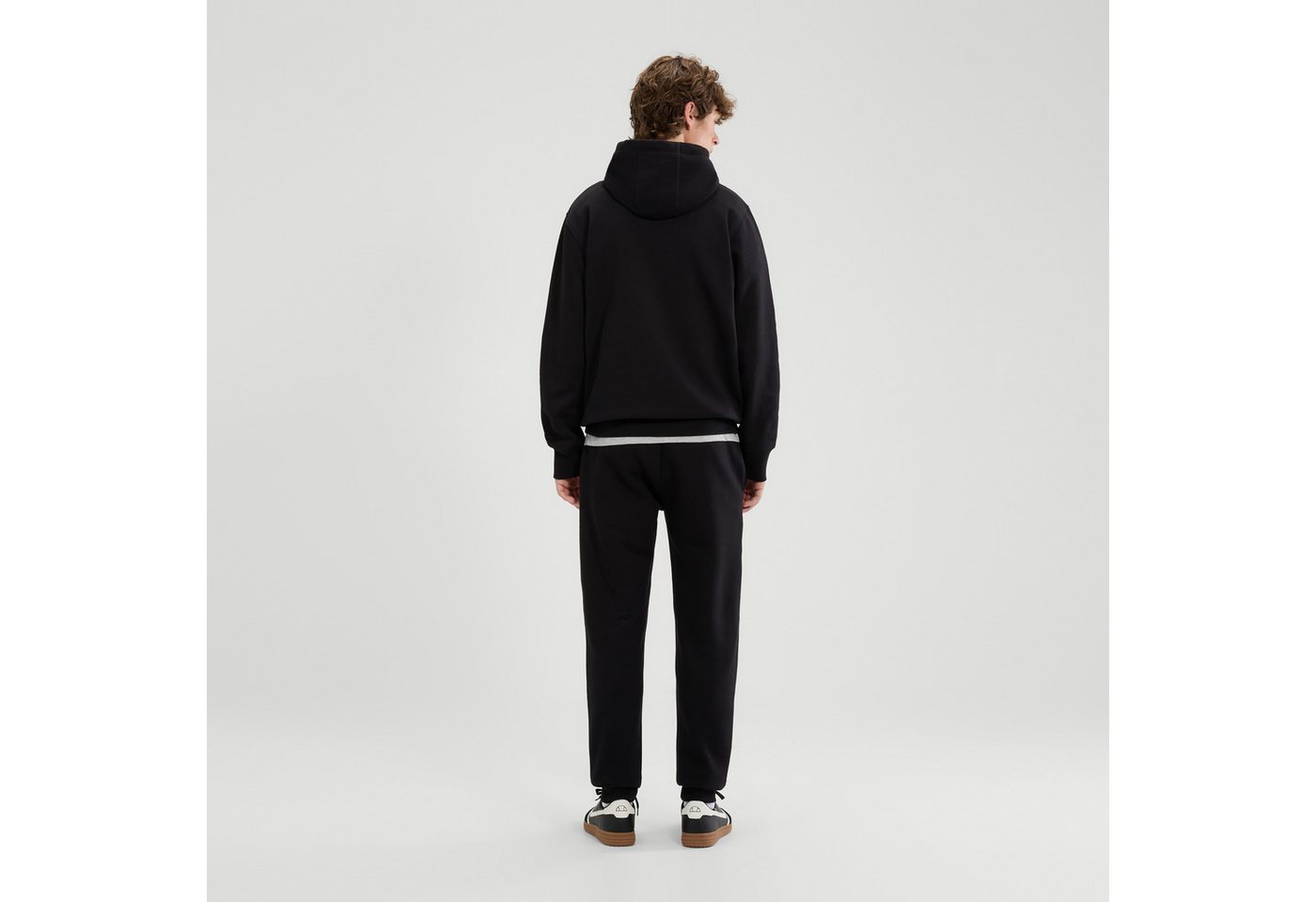 Ellesse Jogginganzug SUCRE 2 JOG SUIT, aus Baumwollmischung, mit Kapuze mit Kordelzug, auch in großen Größen Bild 2