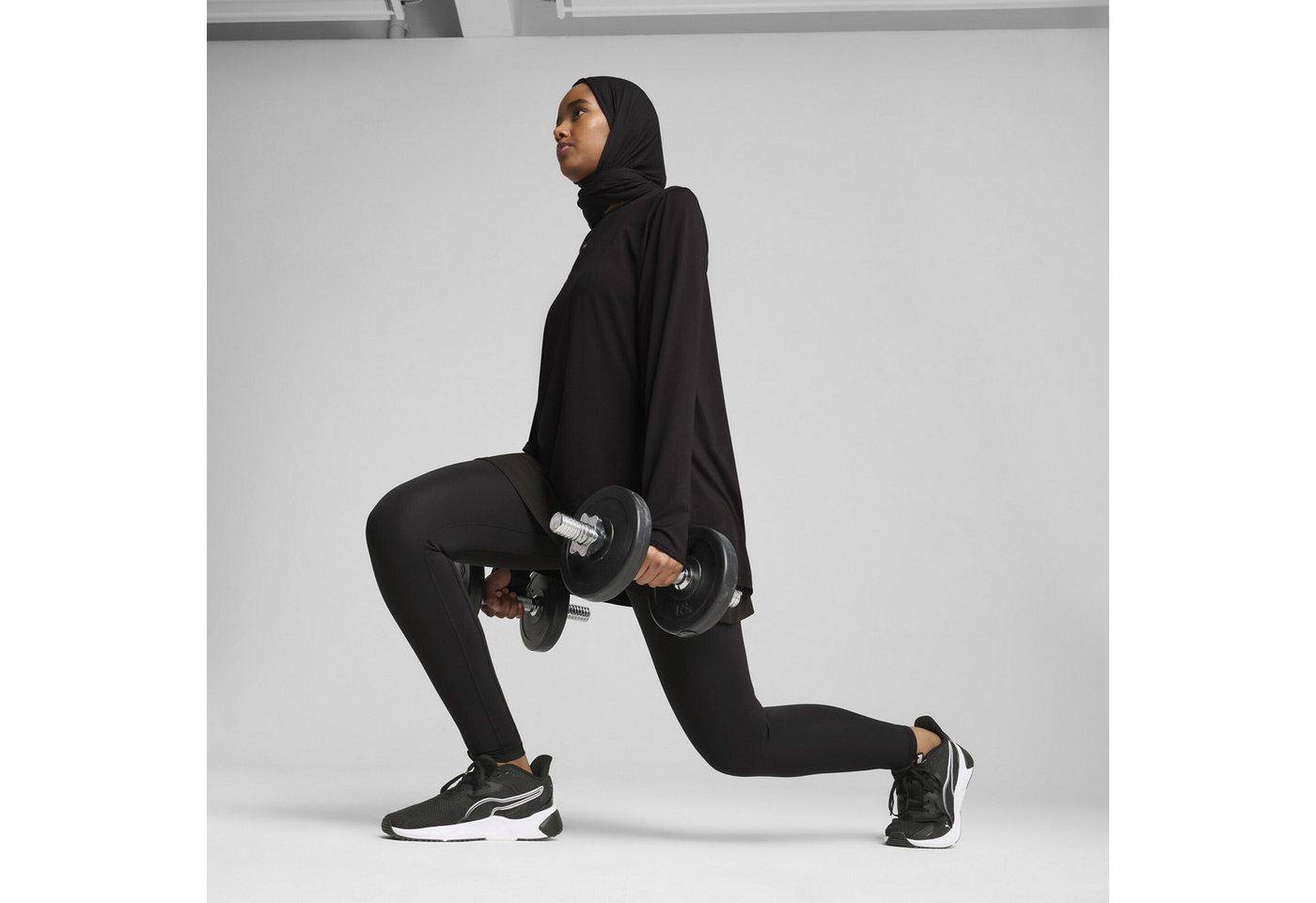 PUMA Trainingsshirt MODEST Oversized Longsleeve Damen Bild 3