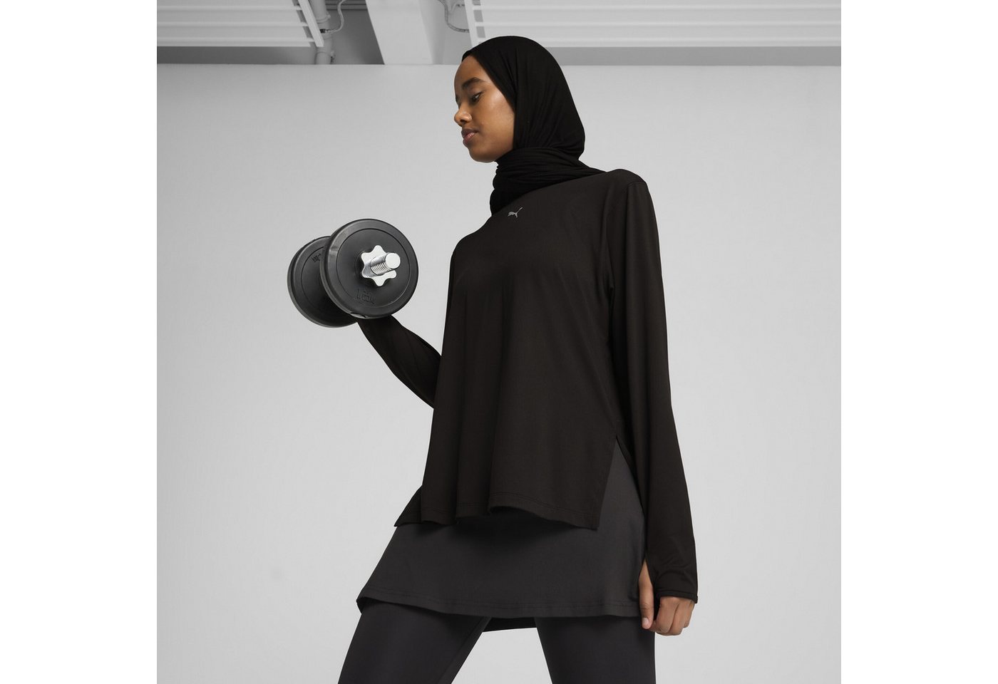 PUMA Trainingsshirt MODEST Oversized Longsleeve Damen Bild 4